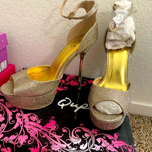 Quip heels - Picture 1 of 2